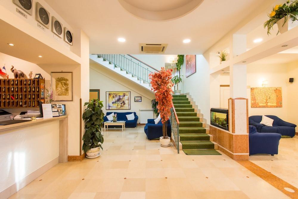 Hotel San Paolo Napels Buitenkant foto