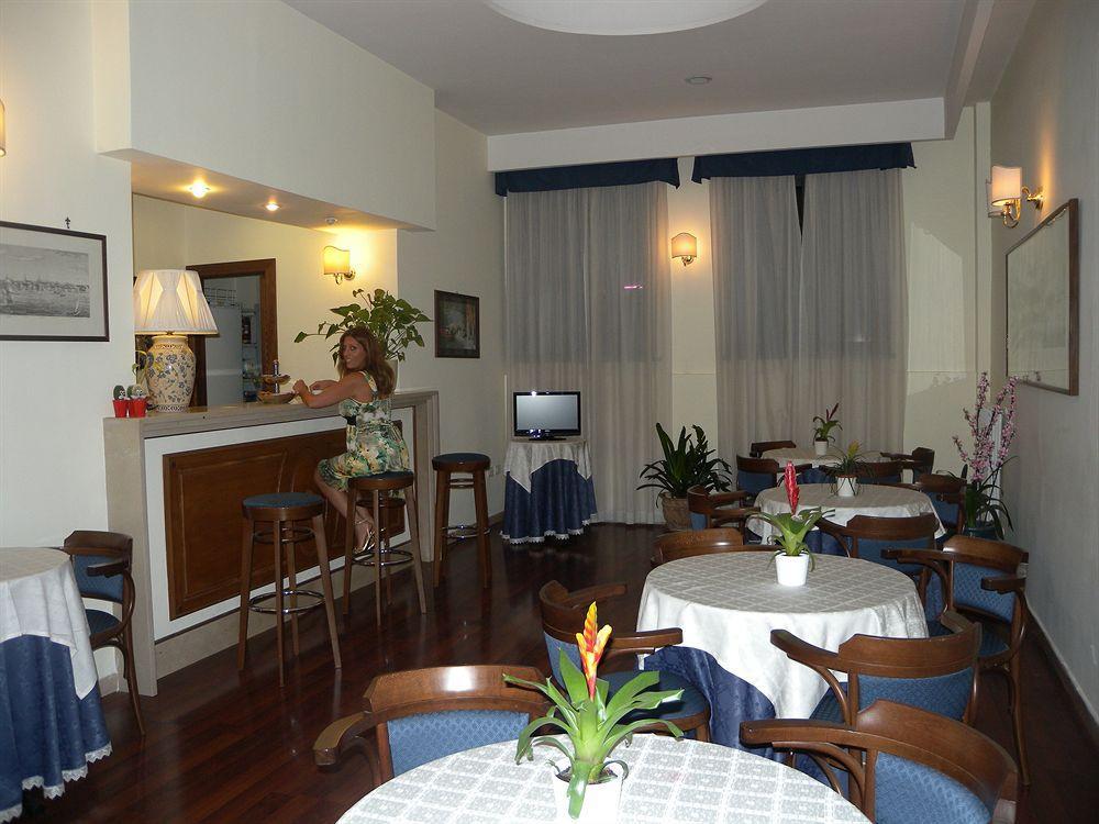 Hotel San Paolo Napels Buitenkant foto