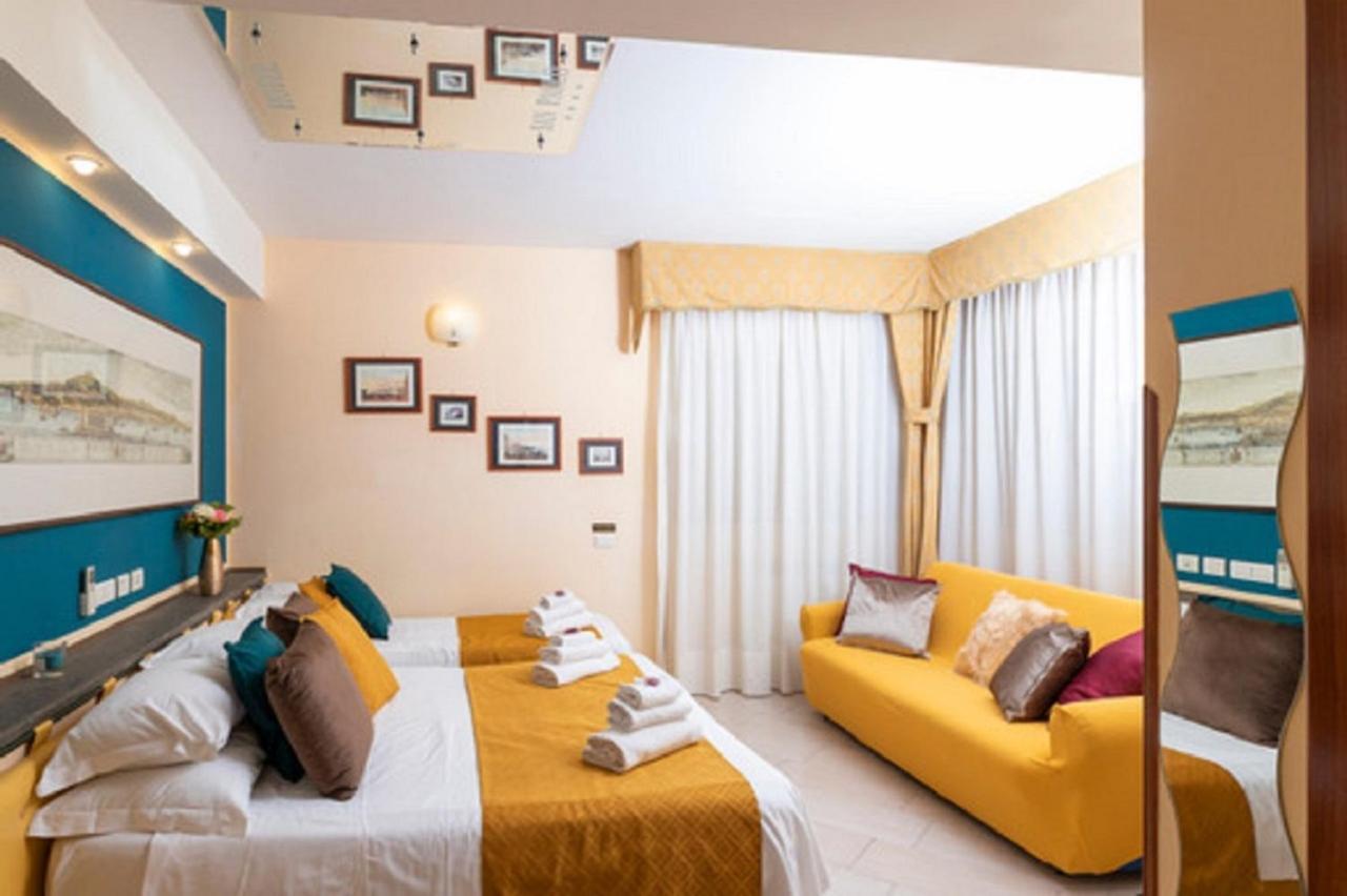 Hotel San Paolo Napels Buitenkant foto